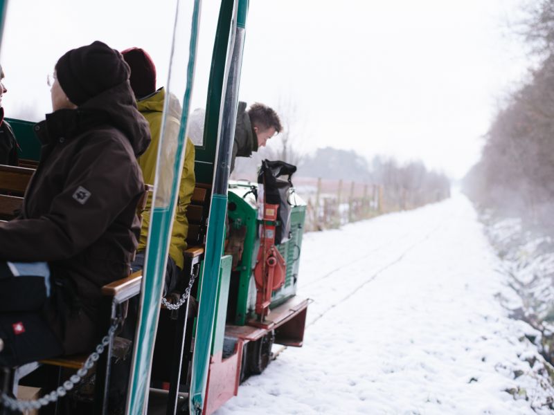 Mit der Moorbahn zur Arbeit